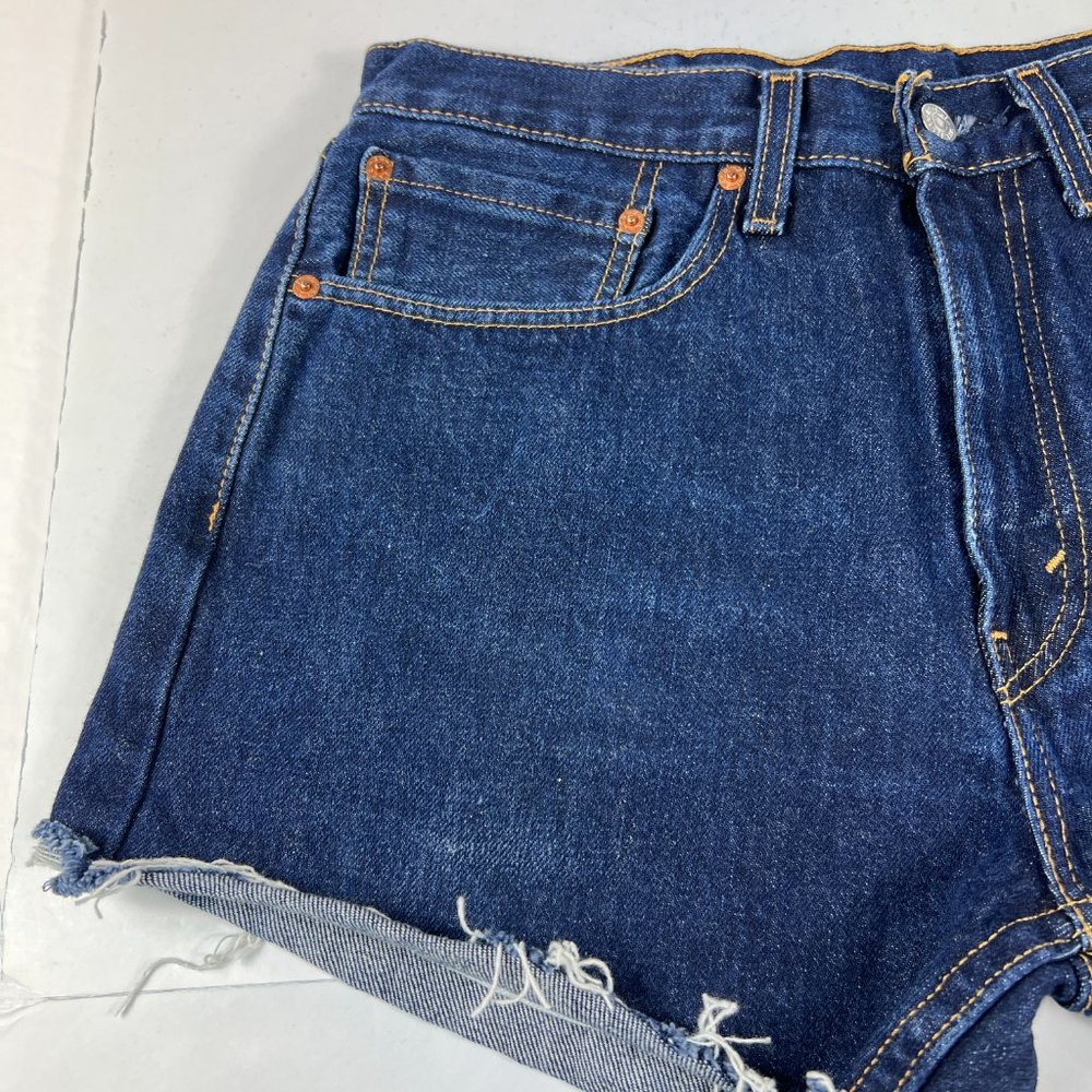 Levi's Jean Shorts Mens 32* 505 Dark Blue Cut Off Fray Cotton Denim Jorts Tag 34 - Picture 2 of 16